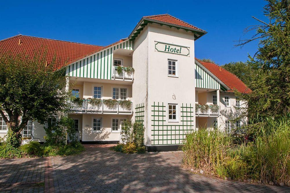 Landgasthof & Hotel Jagdhof Stralsund Exterior photo